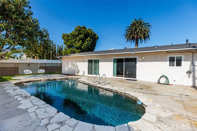 7901 Rhine Drive, Huntington Beach CA: https://media.crmls.org/medias/41253ef2-3b41-422e-95b7-dc0d833cc969.jpg
