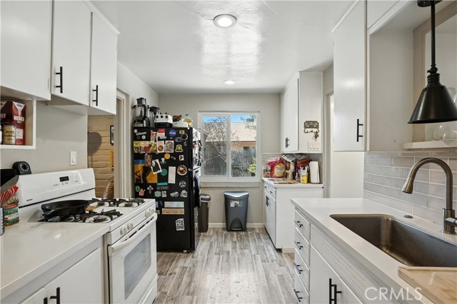 3719 Jurupa Avenue, Riverside CA: https://media.crmls.org/medias/41254d13-307f-49d3-9b5e-569d420a5659.jpg
