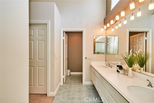 19 Las Cruces, Irvine CA: https://media.crmls.org/medias/4126052d-d9a9-404d-b9ec-76a38a80c258.jpg
