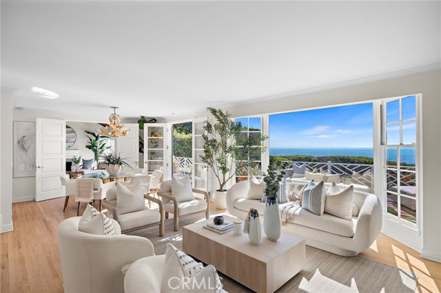 Detail Gallery Image 9 of 41 For 31571 Bluff Dr, Laguna Beach,  CA 92651 - 3 Beds | 3 Baths