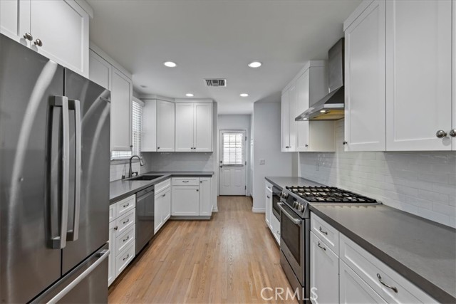 Detail Gallery Image 6 of 19 For 706 Tufts Ave, Burbank,  CA 91504 - 3 Beds | 2 Baths