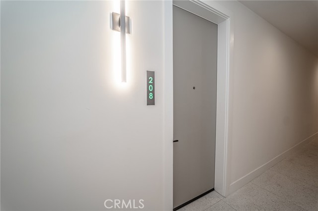 Detail Gallery Image 3 of 29 For 2828 London St #308,  Los Angeles,  CA 90026 - 2 Beds | 2 Baths