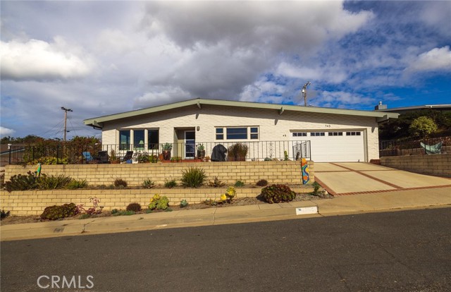 Detail Gallery Image 1 of 1 For 745 Sierra Ct, Morro Bay,  CA 93442 - 3 Beds | 2 Baths