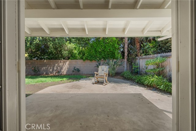 6644 Bianca Avenue, Van Nuys CA: https://media.crmls.org/medias/41273457-5b1a-4c1c-9af0-aab02981e0d5.jpg