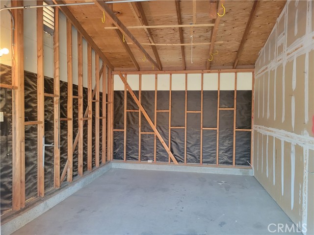 5827 Bagley Avenue, 29 Palms CA: https://media.crmls.org/medias/41280cb7-1f62-4f2e-b9ec-acbdf0d34313.jpg