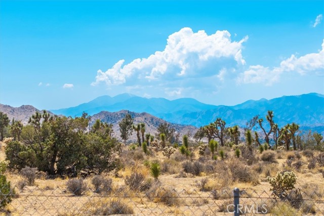 9124 Joshua Lane, Yucca Valley CA: https://media.crmls.org/medias/4128653f-7e6f-456e-8c02-f6fab25c753e.jpg