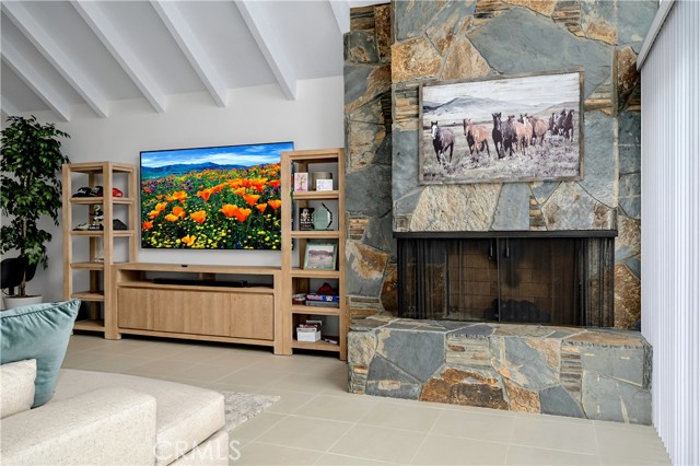 Detail Gallery Image 3 of 51 For 1359 Southwind Cir, Westlake Village,  CA 91361 - 4 Beds | 3 Baths