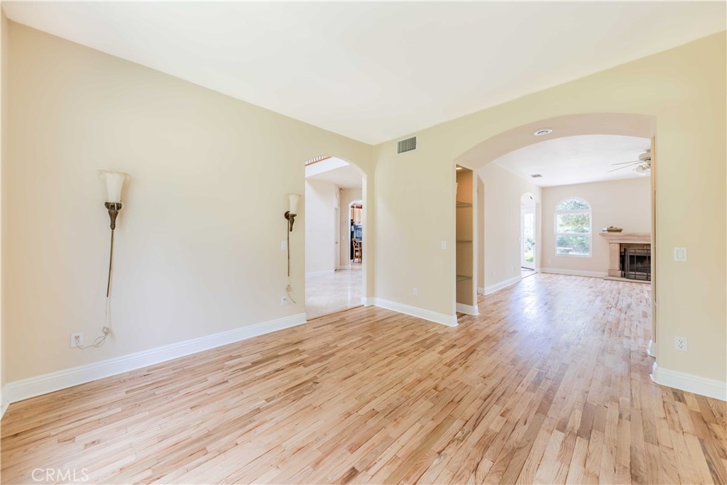 MLS #SW25105028 img 10