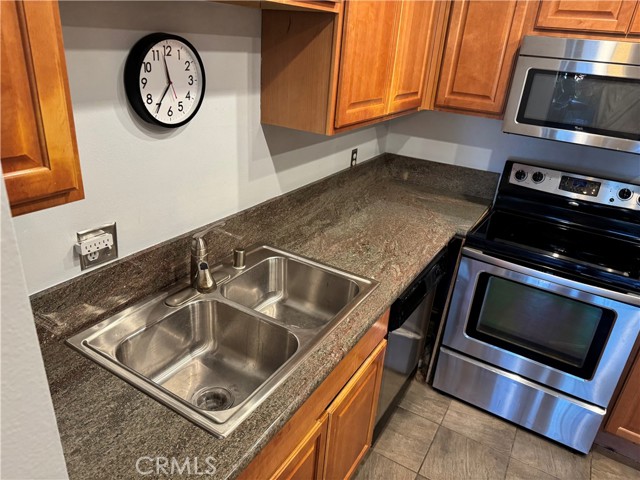 Detail Gallery Image 55 of 74 For 101 Scholz Plz #123,  Newport Beach,  CA 92663 - 1 Beds | 1 Baths