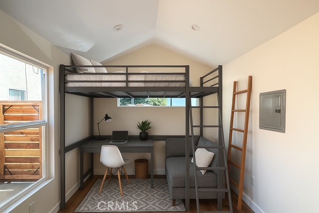489 W Hill Street, Long Beach CA: https://media.crmls.org/medias/4129c1aa-b189-470a-9215-dce129a22cd5.jpg