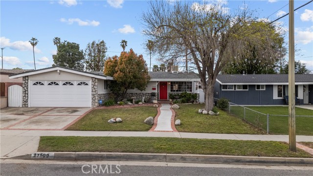 Detail Gallery Image 1 of 27 For 27509 Esterbrook Ave, Canyon Country,  CA 91351 - 3 Beds | 2 Baths