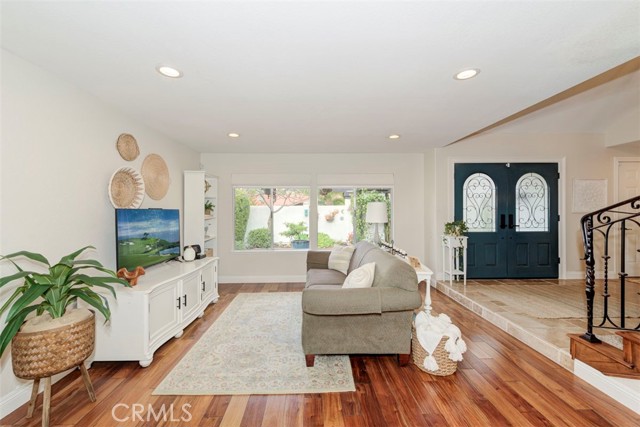 26752 Magdalena Lane, Mission Viejo CA: https://media.crmls.org/medias/412a139c-2714-4fa4-b184-efe6cc4a0f1c.jpg