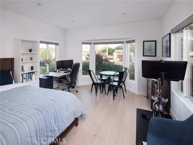 Detail Gallery Image 15 of 27 For 7413 Naylor, Los Angeles,  CA 90045 - 3 Beds | 2/1 Baths