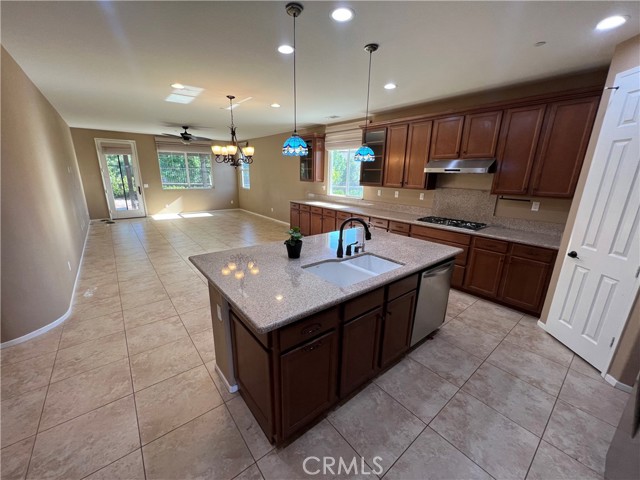 29501 Mascot, Lake Elsinore CA: https://media.crmls.org/medias/412af1d3-a98d-47e5-a23f-1dc3e8008a74.jpg