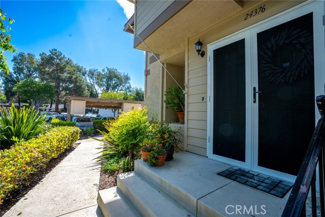 Detail Gallery Image 21 of 29 For 24376 Larchmont Ct, Laguna Hills,  CA 92653 - 2 Beds | 2/1 Baths