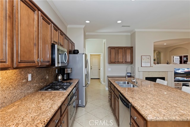 Detail Gallery Image 16 of 71 For 24098 Boulder Oaks Dr, Corona,  CA 92883 - 2 Beds | 2 Baths