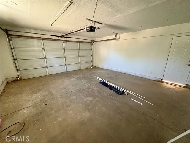 2137 Estrella Court, Palmdale CA: https://media.crmls.org/medias/412c57e5-1bb3-4be7-b4e0-d60a8e2e96c6.jpg