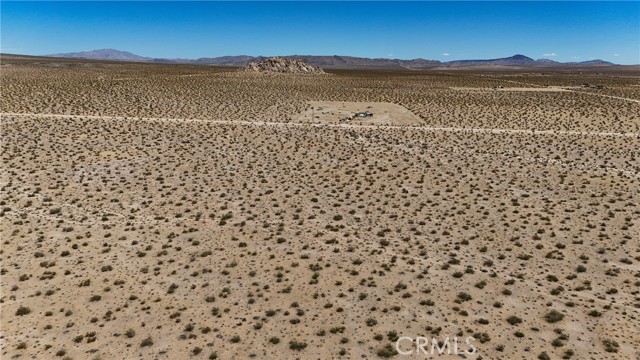 Detail Gallery Image 5 of 11 For 727 Harrod, Lucerne Valley,  CA 92356 - – Beds | – Baths