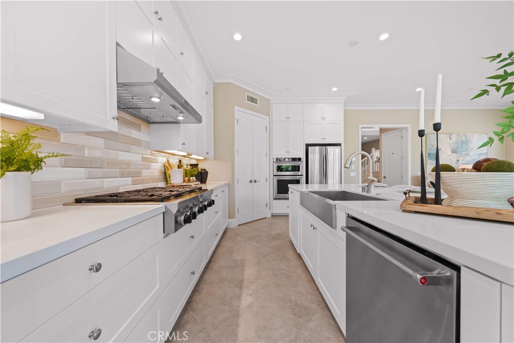 MLS #OC25185662 img 12