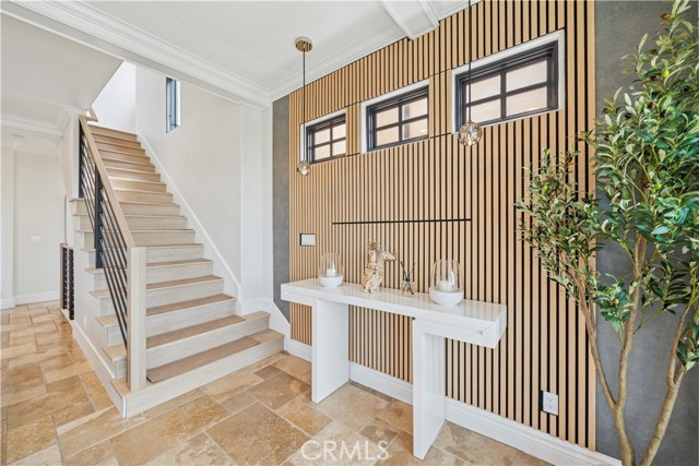312 Carnation Avenue, Corona del Mar CA: https://media.crmls.org/medias/412e4e53-88a6-4d33-974d-b9a49d91c224.jpg