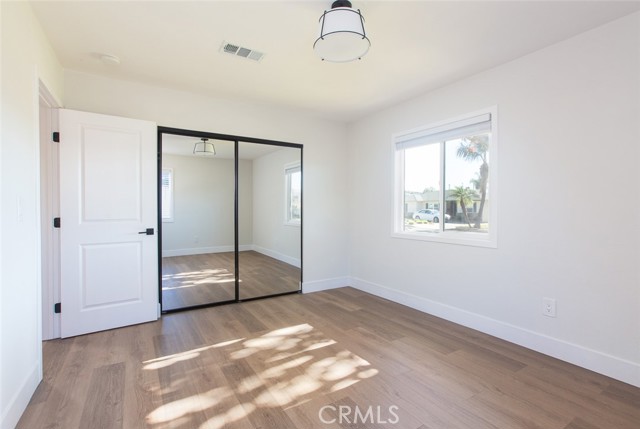417 W Leeside, Glendora CA: https://media.crmls.org/medias/412f99b2-ce55-493c-9b1a-3a156569c84d.jpg