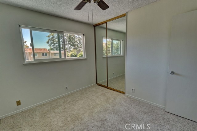 17077 Los Modelos Street, Fountain Valley CA: https://media.crmls.org/medias/412fd087-0914-45f7-8114-eeafa10834af.jpg