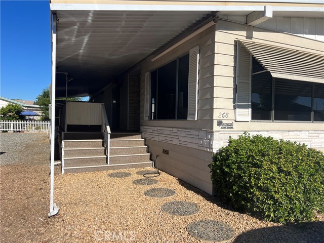 27601 sun city Boulevard, Menifee CA: https://media.crmls.org/medias/4130c7e4-8886-483e-a11a-aa2e09424529.jpg