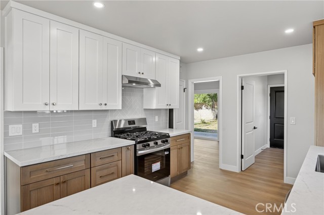 Detail Gallery Image 15 of 49 For 942 N Encina Ave, Rialto,  CA 92376 - 4 Beds | 2 Baths