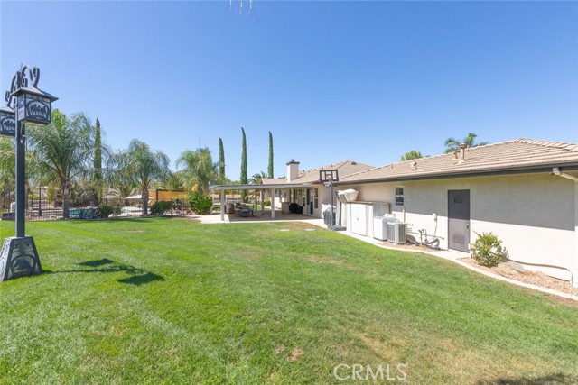 18265 Fort Lauder Lane, Perris CA: https://media.crmls.org/medias/41320424-22a0-4520-ba20-007b2fddae3e.jpg