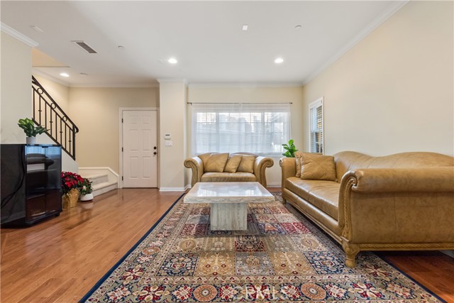 Detail Gallery Image 6 of 28 For 1021 Cravens #9,  Torrance,  CA 90501 - 3 Beds | 2/1 Baths