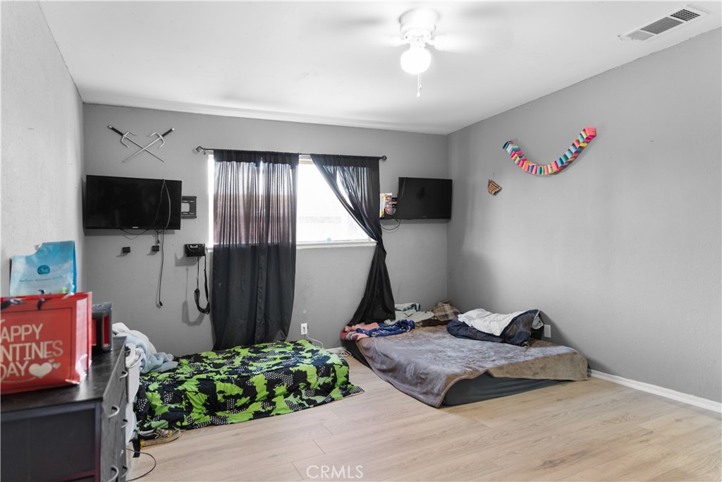 https://media.crmls.org/medias/41327ca3-28dd-4979-a300-2b72c1ad0e67.jpg?preset=X-Large