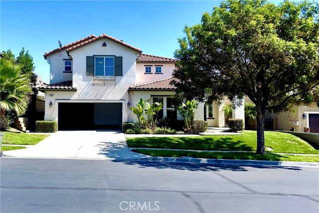 Detail Gallery Image 3 of 47 For 5919 Lawson Peak, Fontana,  CA 92336 - 4 Beds | 3 Baths