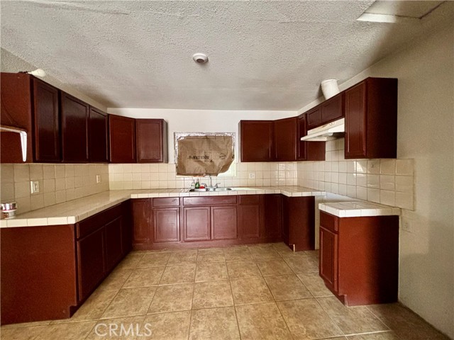 32900 Dune Road., Newberry Springs CA: https://media.crmls.org/medias/41329147-b207-439b-8e63-828f889324aa.jpg