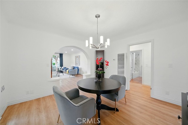 2200 Pine Avenue, Long Beach CA: https://media.crmls.org/medias/4132ace8-4bf4-4ad0-8085-5c14014e47e8.jpg