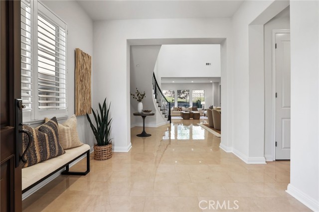 Detail Gallery Image 3 of 65 For 5567 Heritage Oak Dr, Lake Forest,  CA 92679 - 4 Beds | 3/1 Baths