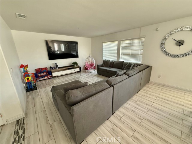 Detail Gallery Image 12 of 29 For 14155 Sun Valley, Adelanto,  CA 92301 - 3 Beds | 2/1 Baths