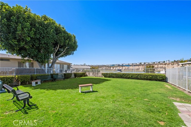 103 Yorktown, Newport Beach CA: https://media.crmls.org/medias/41346dfc-f251-4bd1-be25-55e2819770f3.jpg