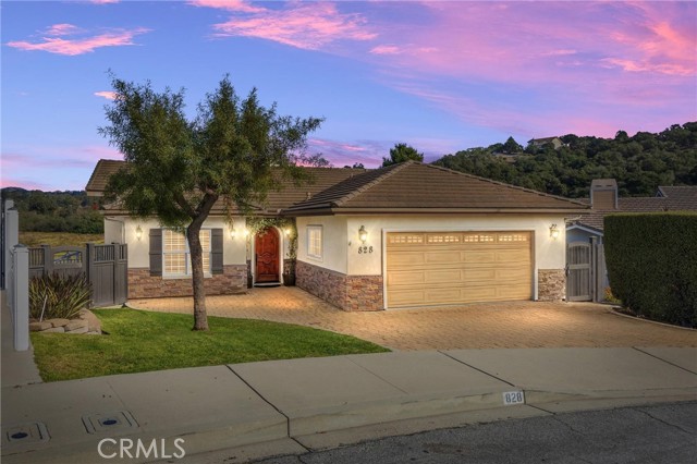 Detail Gallery Image 1 of 74 For 828 Robin Cir, Arroyo Grande,  CA 93420 - 3 Beds | 3/1 Baths