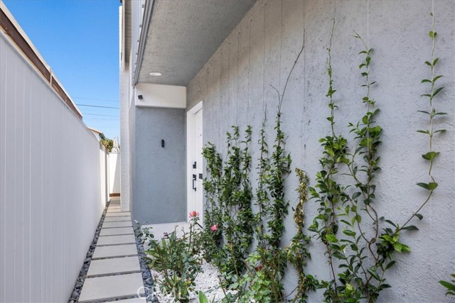 425 Gould Avenue, Hermosa Beach, California 90254, 4 Bedrooms Bedrooms, ,2 BathroomsBathrooms,Residential,For Sale,Gould,SB24122997