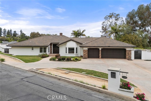 241 S Country Hill Road, Anaheim Hills CA: https://media.crmls.org/medias/4135869a-ccab-47bc-bc62-242a0ebde326.jpg
