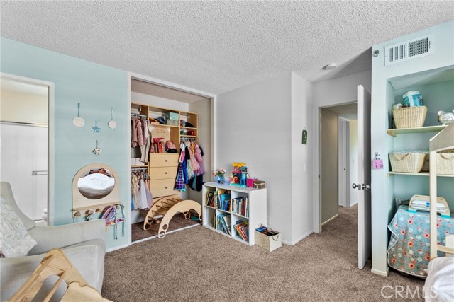 17910 River Circle, Canyon Country CA: https://media.crmls.org/medias/4135b4b5-38e2-4a1d-997b-c31282e958cd.jpg