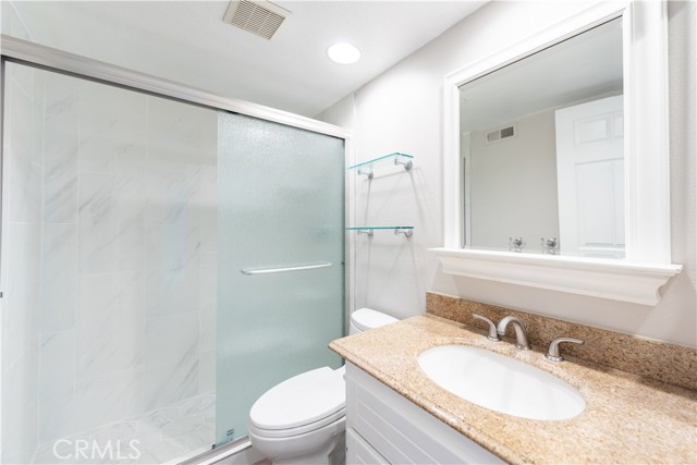 Detail Gallery Image 19 of 30 For 29 Almeria, Irvine,  CA 92614 - 4 Beds | 3 Baths