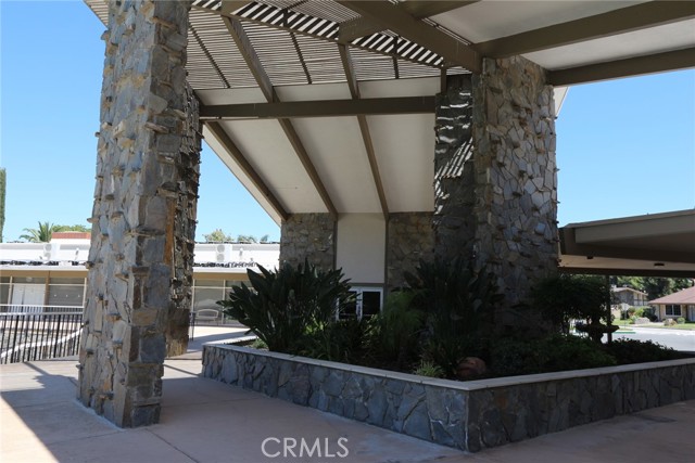 Detail Gallery Image 67 of 71 For 19208 Avenue of the Oaks #J,  Newhall,  CA 91321 - 2 Beds | 1/1 Baths