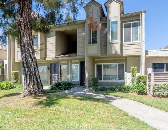 Detail Gallery Image 2 of 17 For 16520 Poppyglen Lane, Cerritos,  CA 90703 - 2 Beds | 2 Baths