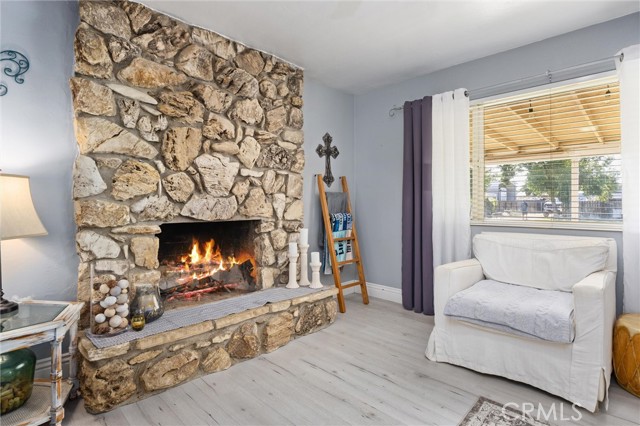 2105 Jason St, Bakersfield CA: https://media.crmls.org/medias/41390bc1-f103-43ee-b750-e62c7b704c8c.jpg