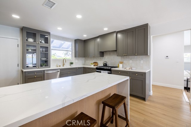Image 10 of 42 For 7830 Fairchild Avenue