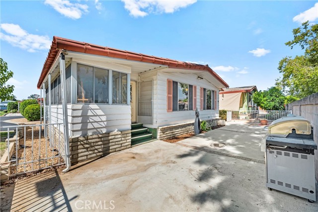 1735 Mango Way, Hemet CA: https://media.crmls.org/medias/413a7d69-f7dd-46e0-8da7-ab2753941039.jpg