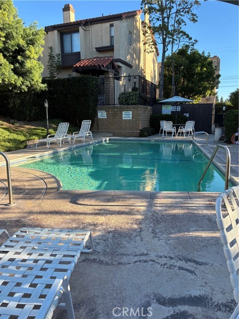 Detail Gallery Image 8 of 24 For 427 E. Mission Rd #44,  Alhambra,  CA 91801 - 2 Beds | 2/1 Baths