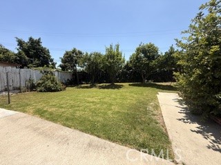 https://media.crmls.org/medias/413b6869-c6b2-4748-8d2d-d0d5cf331807.jpg?preset=X-Large