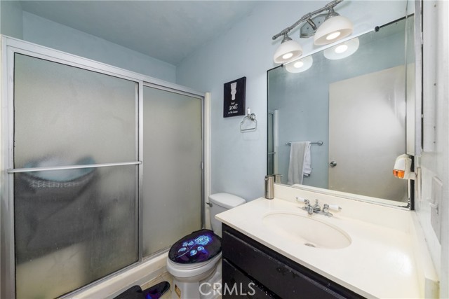 Detail Gallery Image 10 of 21 For 10331 Lindley Ave #205,  Porter Ranch,  CA 91326 - 3 Beds | 2 Baths